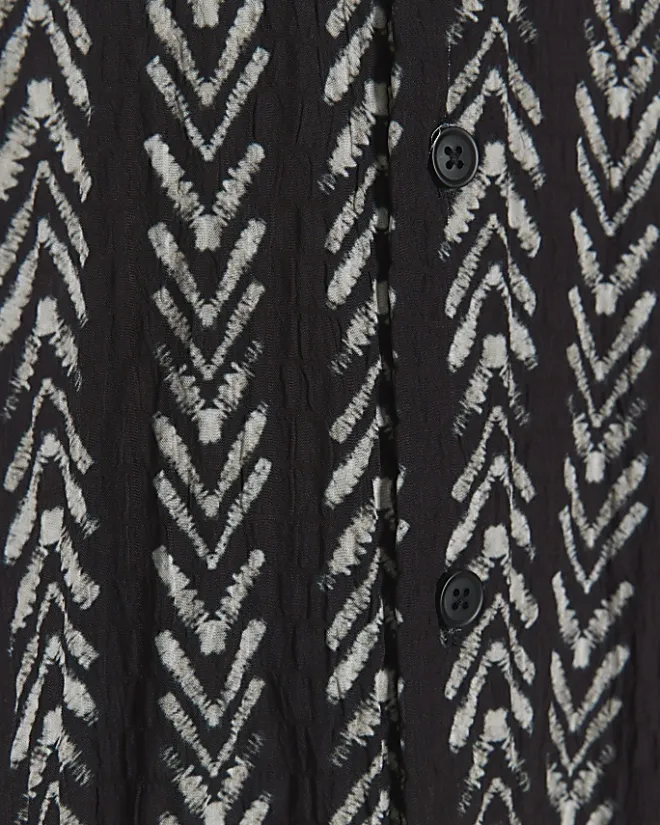 River Island regular fit crinkle arrow print shirt Black New