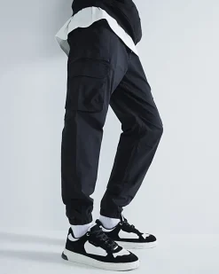 River Island regular fit cuffed cargo trousers Black Hot