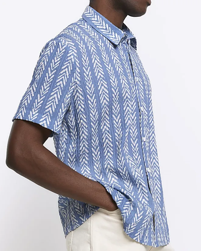 River Island regular fit crinkle arrow print shirt Blue Outlet
