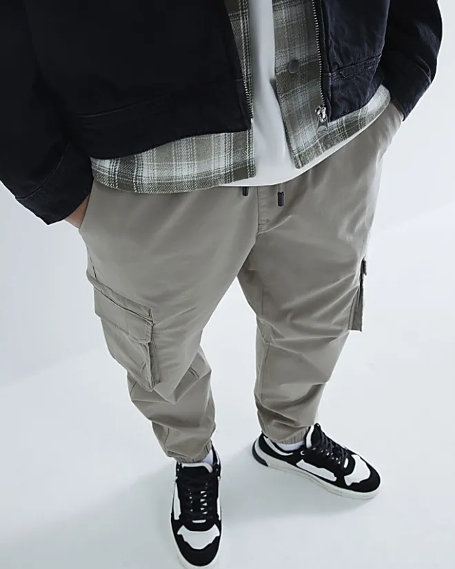 River Island regular fit cuffed cargo trousers Stone Hot